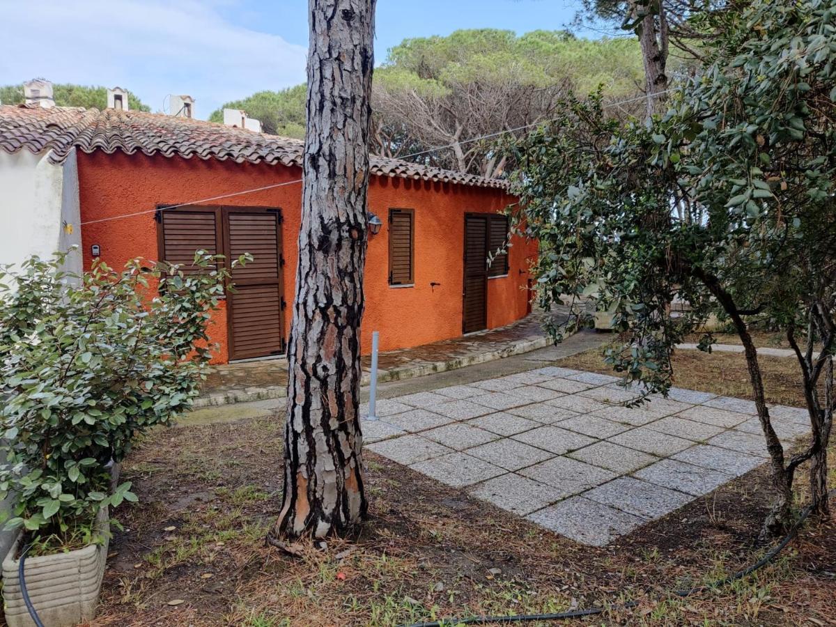 Rotonda Sul Mare Villa Budoni Exteriör bild