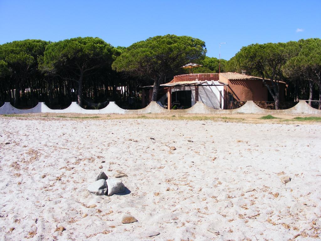 Rotonda Sul Mare Villa Budoni Exteriör bild